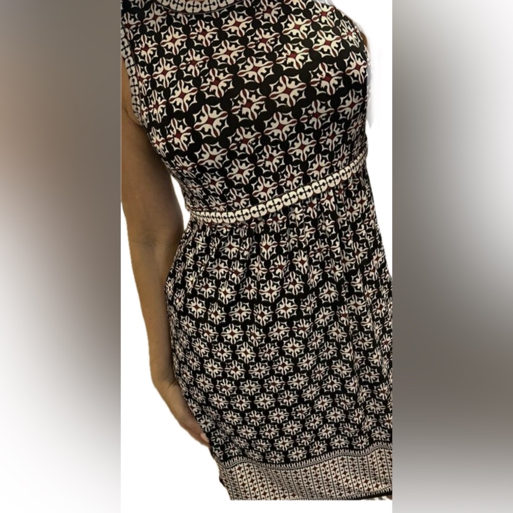 Max Studio Black White & Red Geometric Print Sleeveless Dress